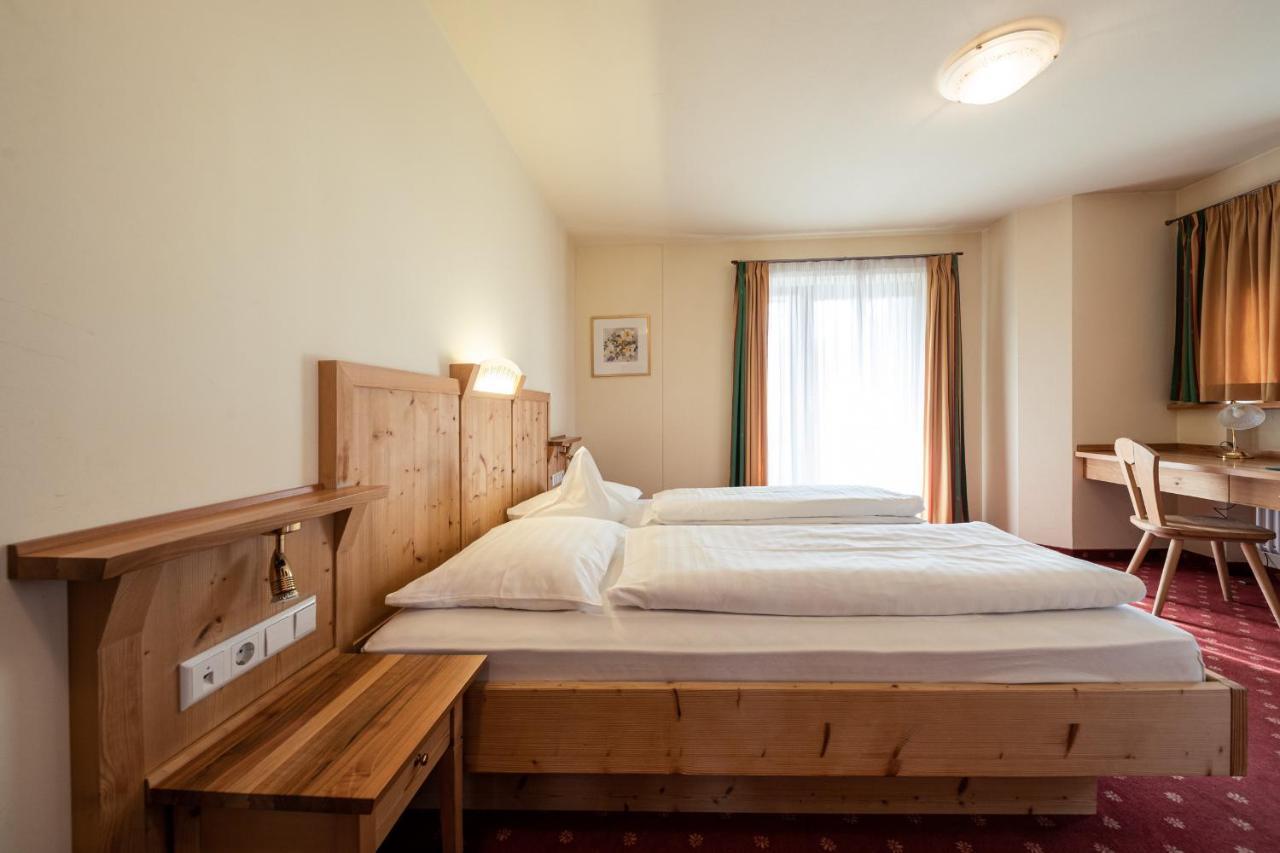Seerast Hotel